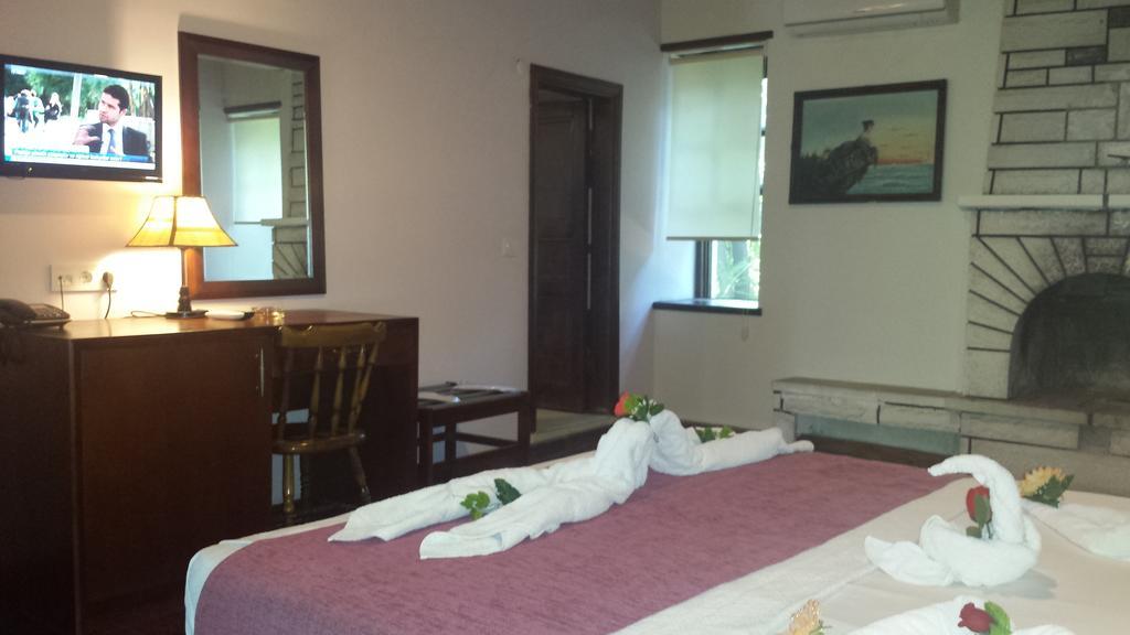 Kaleici Ozkavak Hotel Αττάλεια Δωμάτιο φωτογραφία