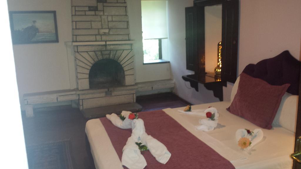 Kaleici Ozkavak Hotel Αττάλεια Δωμάτιο φωτογραφία