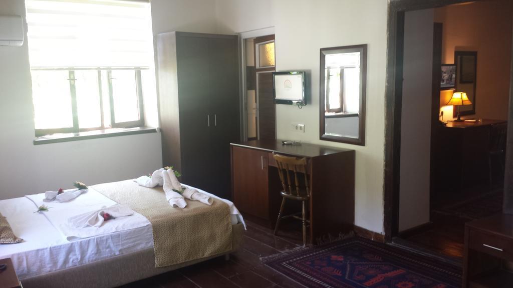 Kaleici Ozkavak Hotel Αττάλεια Δωμάτιο φωτογραφία