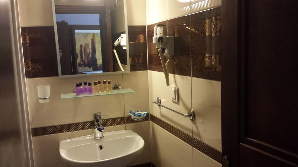 Kaleici Ozkavak Hotel Αττάλεια Δωμάτιο φωτογραφία